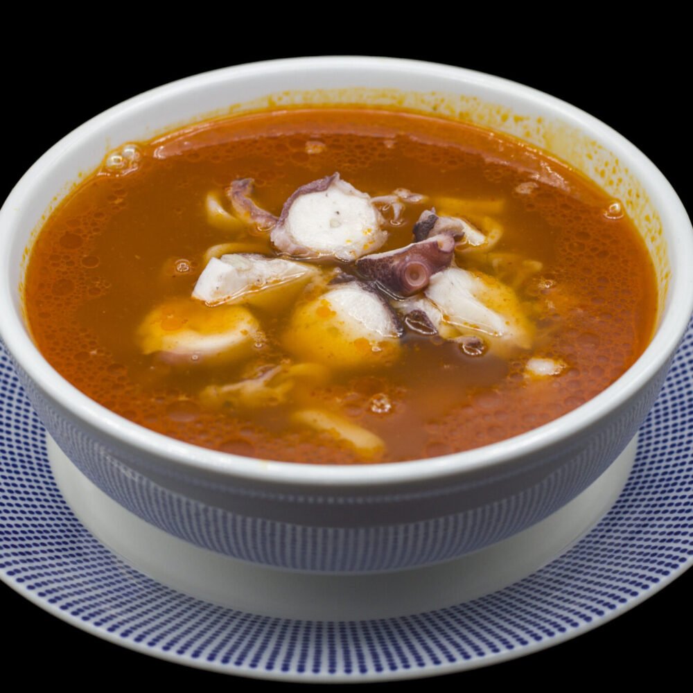 SOPA DE MARISCOS PICANTE (SPICY SEAFOOD SOUP)