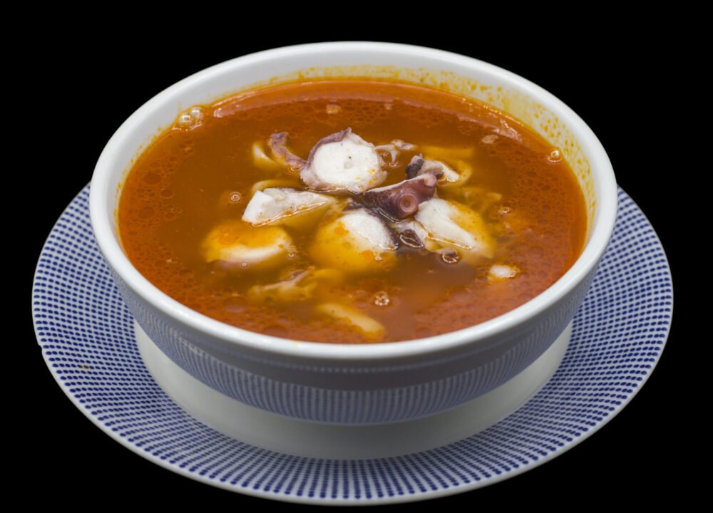 SOPA DE MARISCOS PICANTE (SPICY SEAFOOD SOUP)